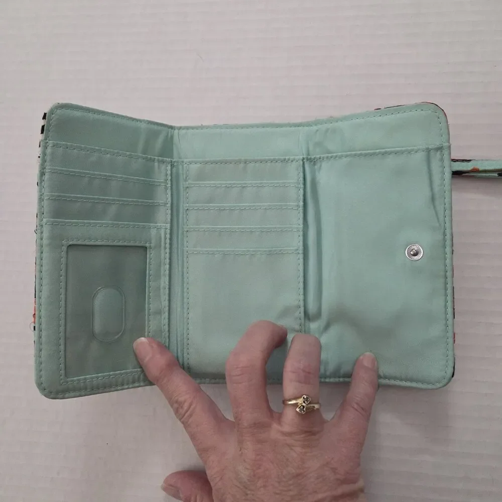 Vera Bradley Pueblo Pattern Snap / Zip Up Wristlet Wallet